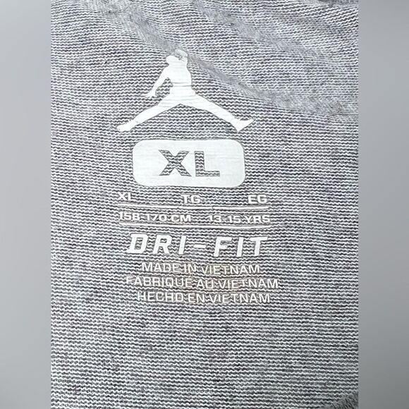 Kids Nike Air Jordan DRI-FIT T-Shirt Size XL  Gray Black LET THERE BE FLIGHT - Picture 6 of 9